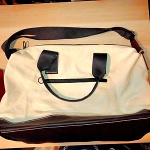 Lands End canvas zippered tote bag w shoulder strap